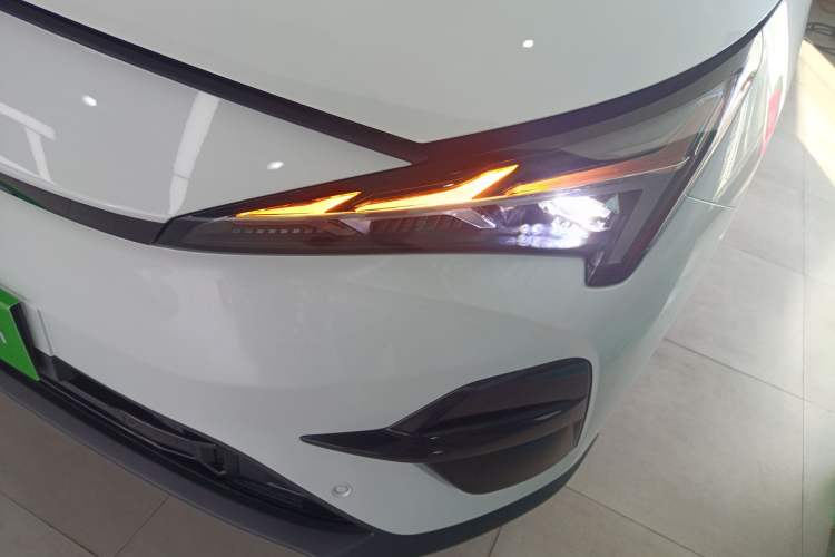 Used ARCFOX Alpha T5 2025 520 MAX
