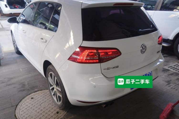 Used Volkswagen Golf 2016 230TSI Automatic Luxury Version
