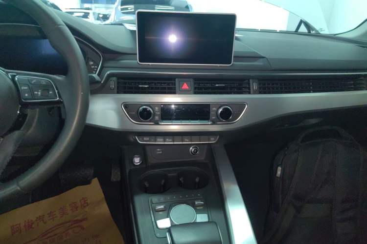 Used Audi A4L 2018 30th Anniversary Edition 40 TFSI Fashion Model