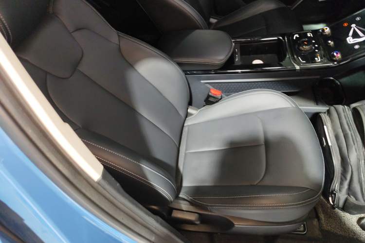 Used NETA U 2023 NETA U-Ⅱ 400 U Show Edition – Lithium Iron Phosphate
