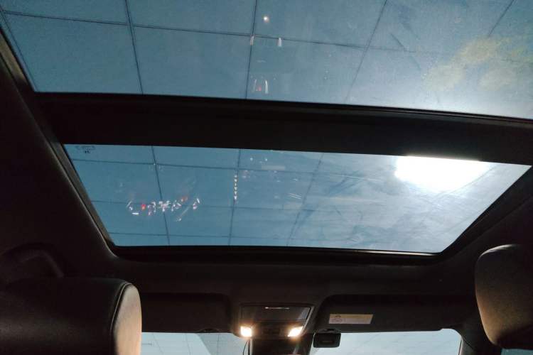 Used Honda UR-V 2020 240TURBO Front-Wheel Drive Elegant Edition