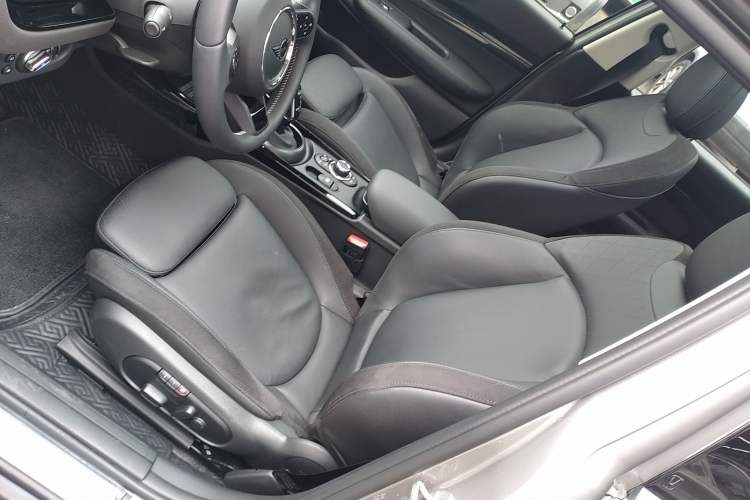 Used  Clubman 2023 Updated 1.5T COOPER Classic Edition