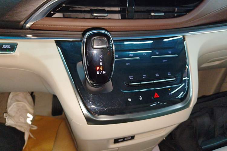 Used Buick GL8 2021 Land Cruiser Executive Class 652T Comfort Model
