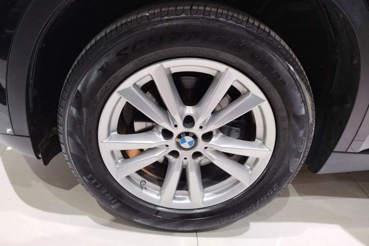 Used BMW X5 2016 xDrive35i parallel import
