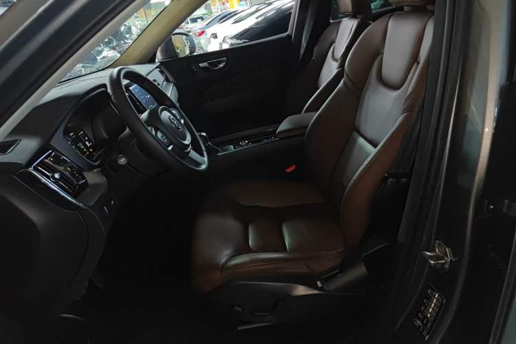 Used Volvo XC60 2021 T5 4x4 Smart Luxury Edition
