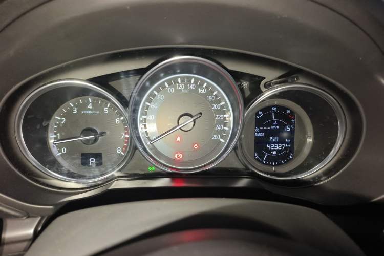 Used Mazda CX-5 2017 2.0L Automatic 2WD ZhiShang Trim China V Standard
