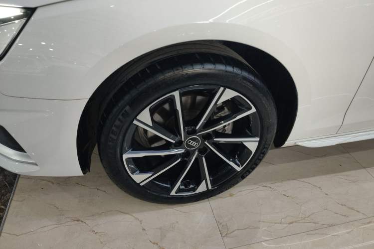 Used Audi A4L 2022 40 TFSI Stylish and Elegant Edition
