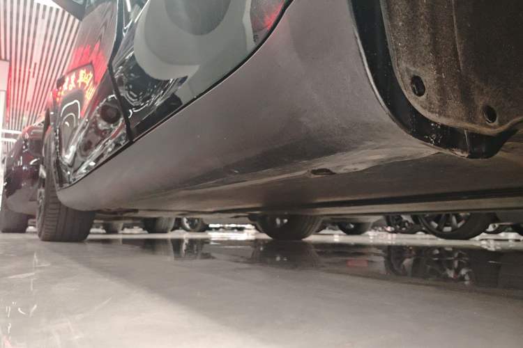 Used Tesla Model Y 2023 Long-Range All-Wheel-Drive Version
