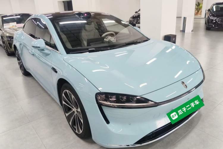 Used Hima Luxeed S7 2025 855 km Max
