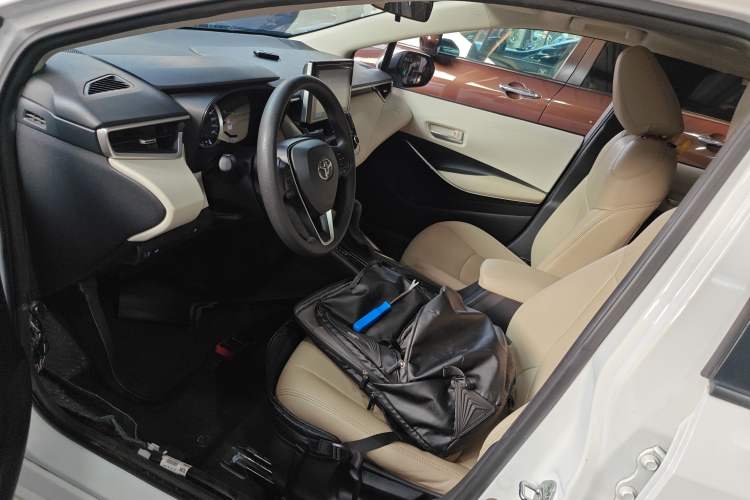 Used Toyota Corolla 2021 Dual-Motor 1.8L E-CVT Elite Edition
