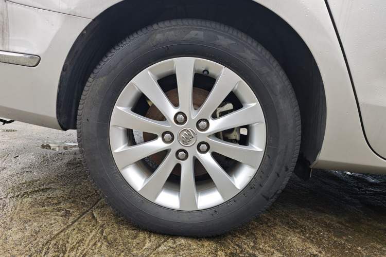 Used Buick GL8 2013 2.4L CT Luxury Business Comfort Edition
