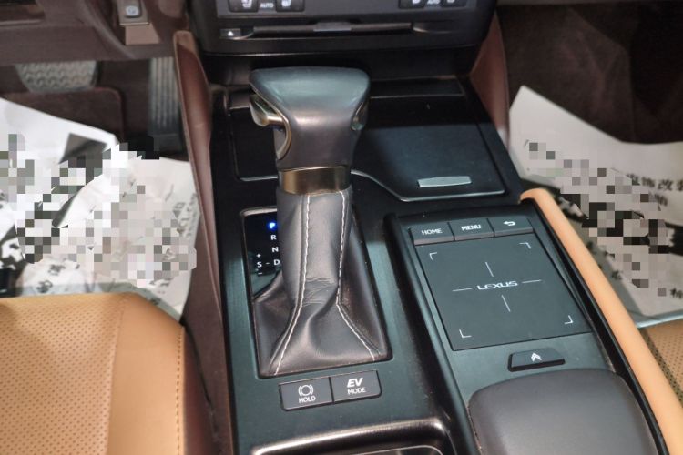 Used Lexus ES 2020 300h Deluxe Edition
