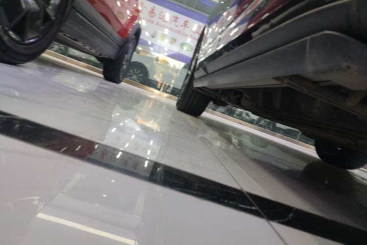 Used Ford Edge 2021 PLUS EcoBoost 245 Two-Wheel-Drive Titanium 7-Seater
