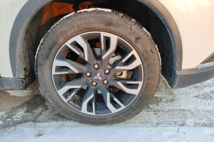 Used Mitsubishi Outlander 2020 2.4L 4x4 Zhi Xiang Edition 5 Seats