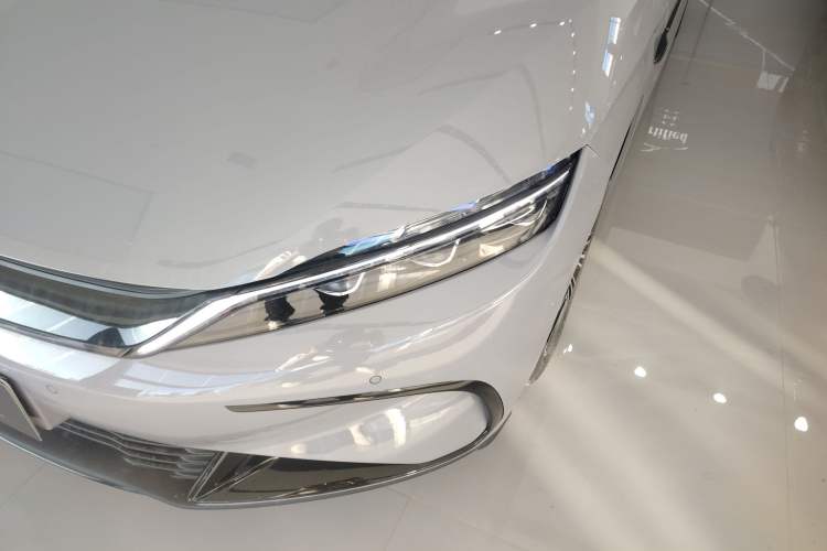 Used BYD Han 2025 EV with 701 km of Laser Radar-Enabled Intelligent Driving
