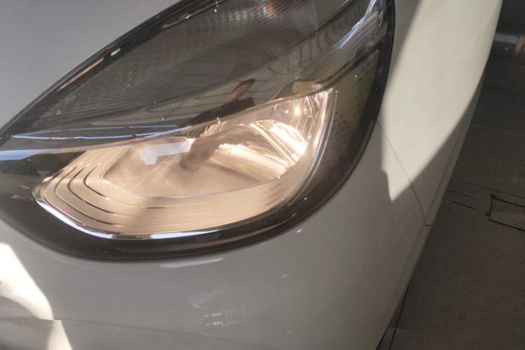 Used Roewe Clever 2021 302 km New Four-Seater Super-Efficient Version