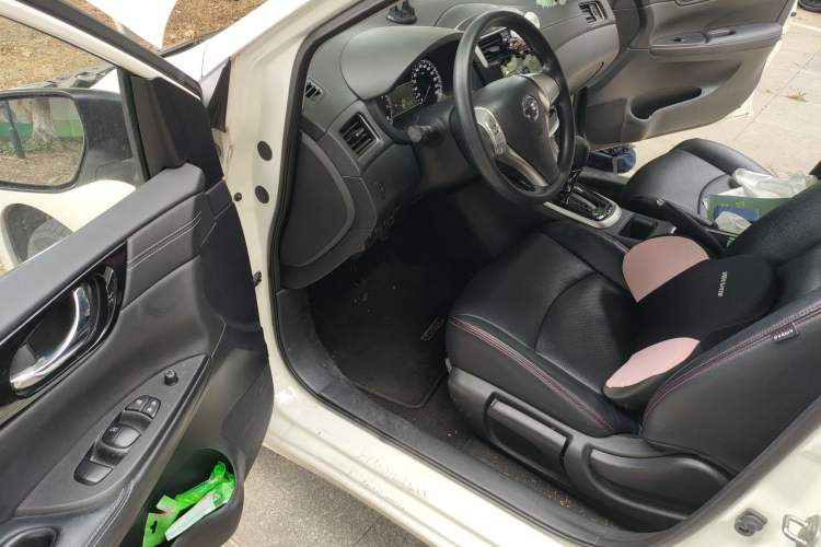 Used Nissan Tiida 2021 1.6L CVT Cool Edition
