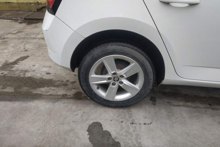 Used Skoda Fabia 2016 1.4L Automatic Car Enjoy Edition