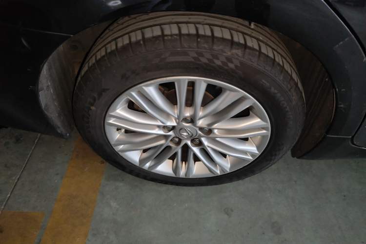 Used Lexus ES 2015 200 Comfort Edition