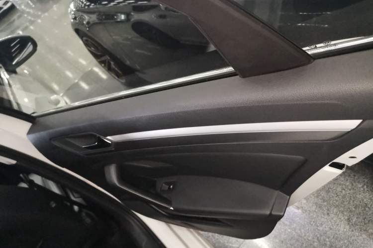 Used Volkswagen Lamando 2021 Revised Version 280TSI DSG Comfort Edition
