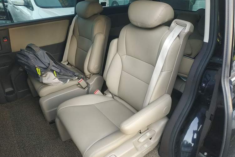 Used Honda Odyssey 2015 Revised Version 2.4L Comfort Edition
