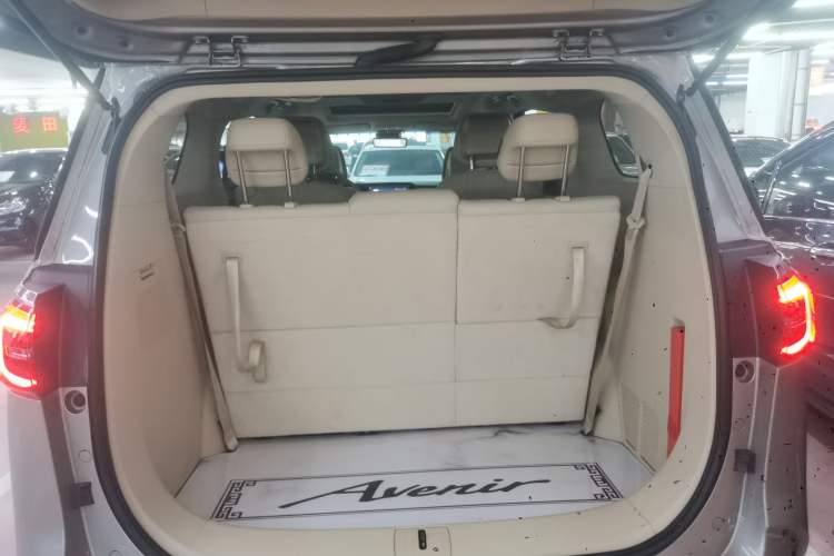 Used Buick GL8 2023 ES Lu Zun Deluxe Model
