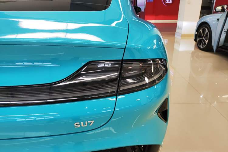 Used Xiaomi Auto SU7 2024 Rear-Drive Long-Range Intelligent Driving Version