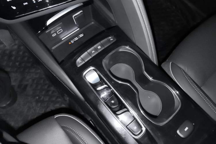 Used Buick Envision 2022 Facelift Encore S 552T Two-Wheel-Drive Luxury Model
