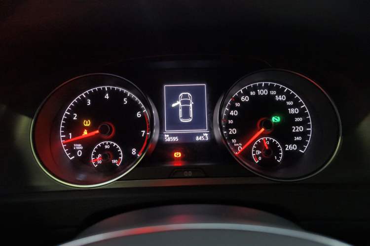 Used Volkswagen Golf 2016 230TSI Automatic Comfort Version
