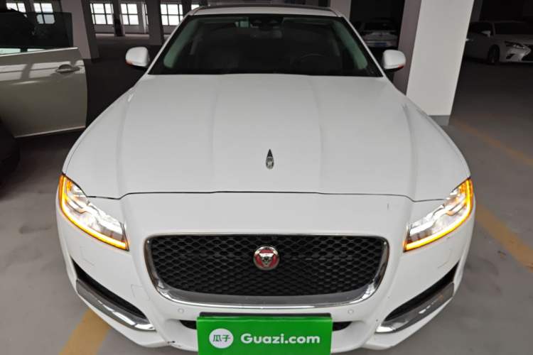 Used Jaguar XFL 2019 XFL 2.0T 250 PS Two-Wheel-Drive Luxury Edition