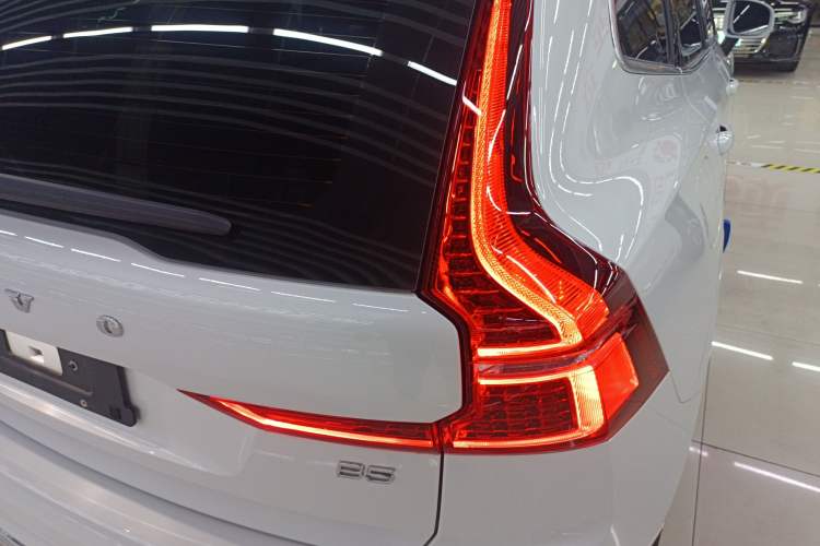 Used Volvo XC60 2024 B5 4x4 Smart Luxury Edition
