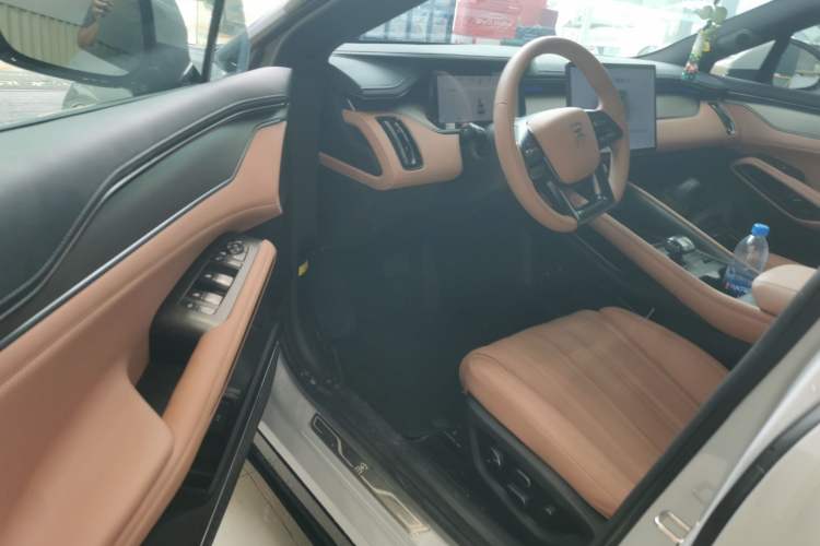 Used BYD Song L EV 2024 550 km Excellence Version
