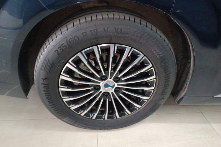 Used Denza D9 2022 DM-i 970 Four-Wheel Drive Flagship Model