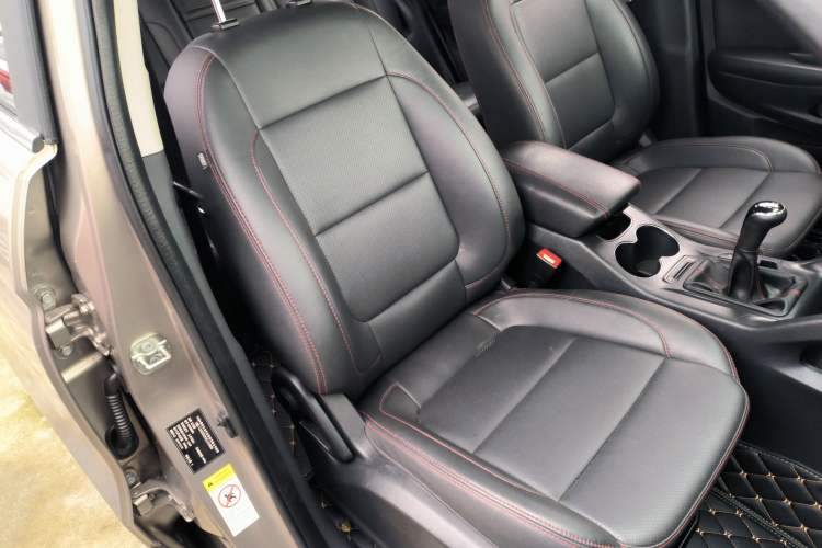 Used Changan CS75 2016 1.5T Manual FENGSHANG Model
