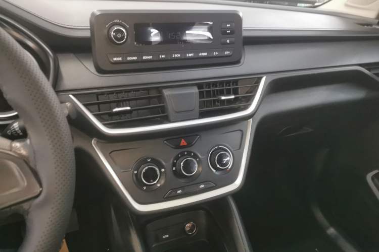 Used Wuling Hongguang S3 2019 1.5L Manual Standard Version China VI Standard
