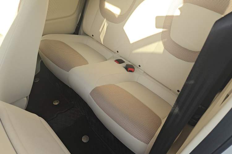 Used Wuling Hongguang MINIEV 2024 3rd Generation 215km Advanced Version
