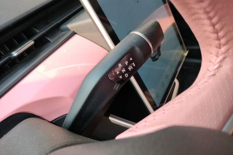 Used NETA V 2022 Chao 400 Lite Pink Custom Edition