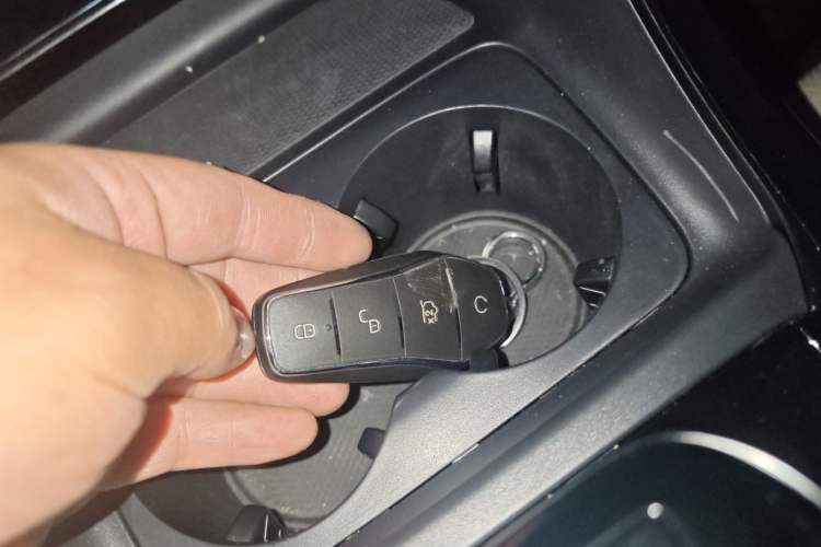 Used BYD Qin PLUS 2024 HONOR Edition DM-i 55KM Leading Model
