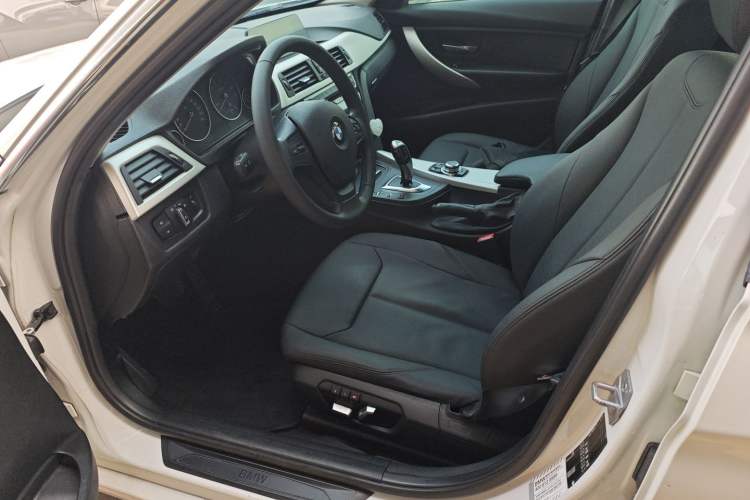 Used BMW 3 Series 2016 320Li Fashion Model

