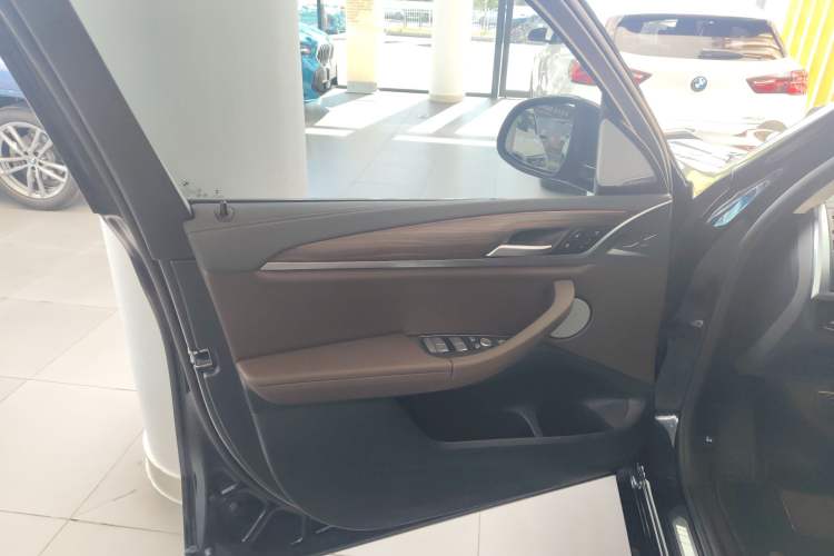 Used BMW X3 2023 Restyled xDrive30i Leading Edition M Night Sky Package
