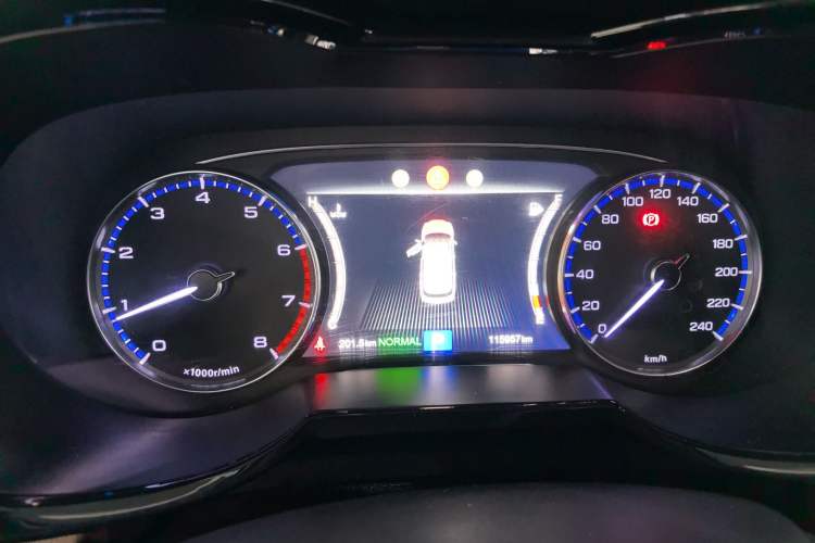 Used GAC Trumpchi GS8 2017 320T Two-Wheel Drive Luxury Smart Connectivity Version (7 Seats)