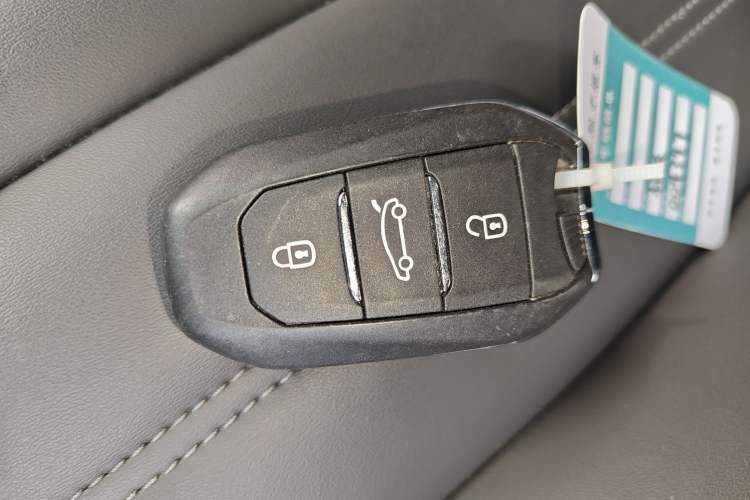 Used Peugeot 408 2022 1.6T Light-Chasing Edition
