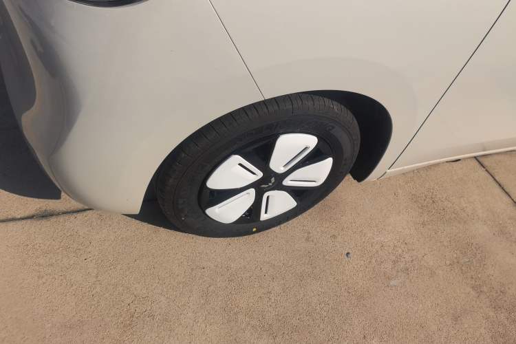 Used Wuling Hongguang MINIEV 2025 Four-Door Version Advanced Edition
