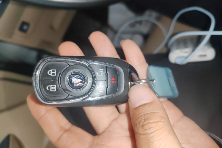 Used Buick GL8 2021 ES Land Cruiser 653T Luxury Edition