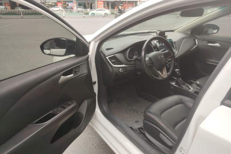 Used Chevrolet Monza 2022 Light Hybrid Redline 320T Dual-Clutch Thrilling Edition
