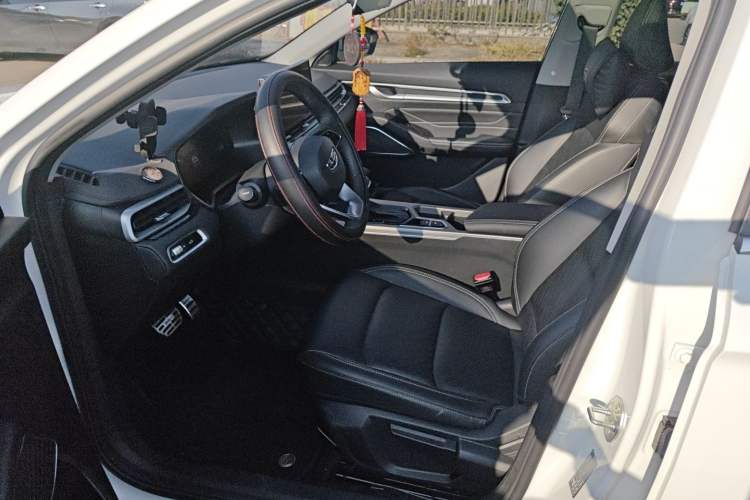 Used Geely Auto Emgrand 2023 4th Generation Champion Edition 1.5L CVT Prestige Model
