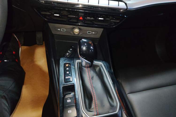 Used MG 5 2022 180 DVVT CVT Youth Luxury Edition