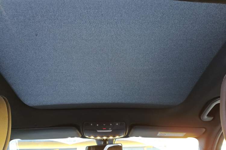 Used Mercedes-Benz E-Class New Energy 2022 Restyled E 350 e L Plug-in Hybrid Sports Sedan
