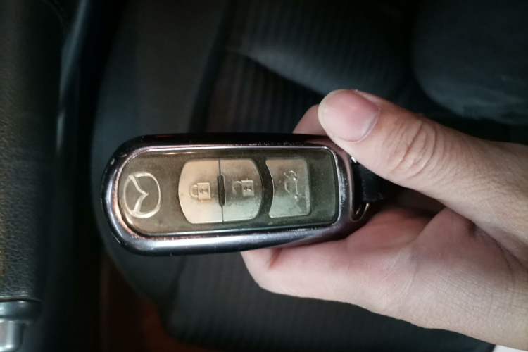 Used Mazda Mazda 3 Axela 2016 Sedan 1.5L Automatic Luxury Model