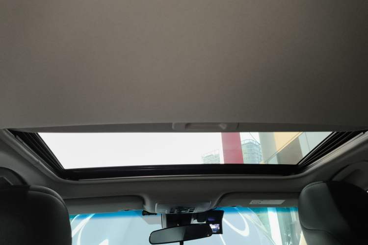 Used Toyota Camry 2021 2.0G Luxury Edition
